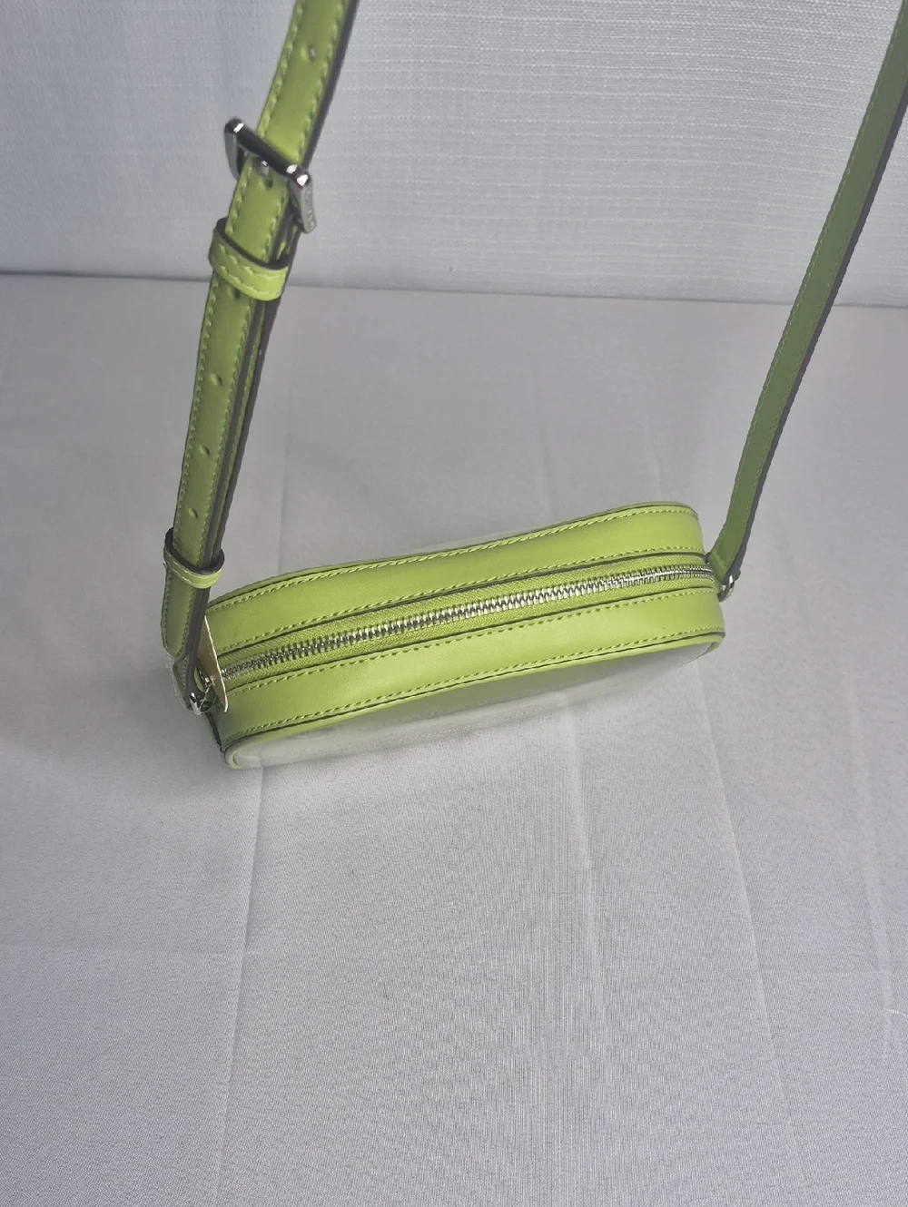 Michael Michael Kors Hey Set Travel Medium Oval Camera Crossbody NWT